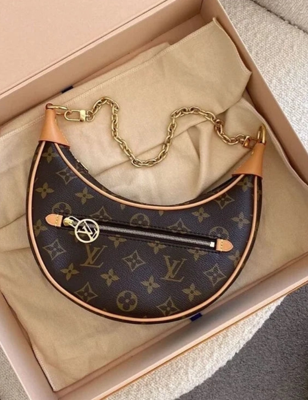 LV loop bag