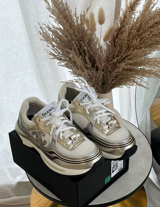 CC Trainers gold silver