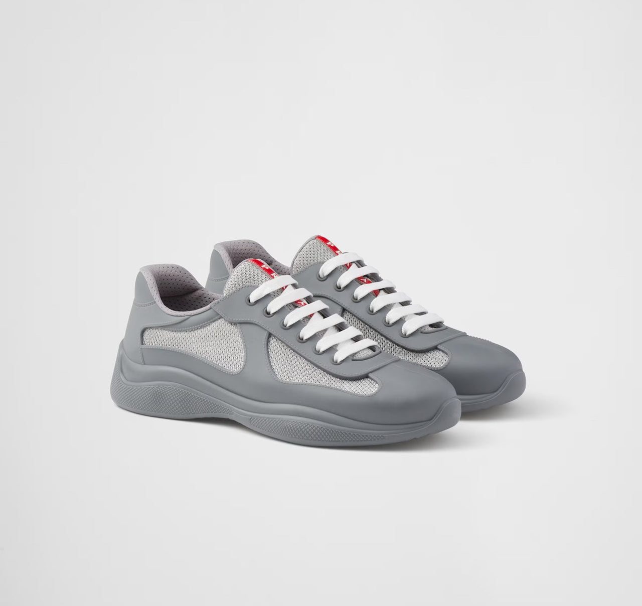 P cups grey