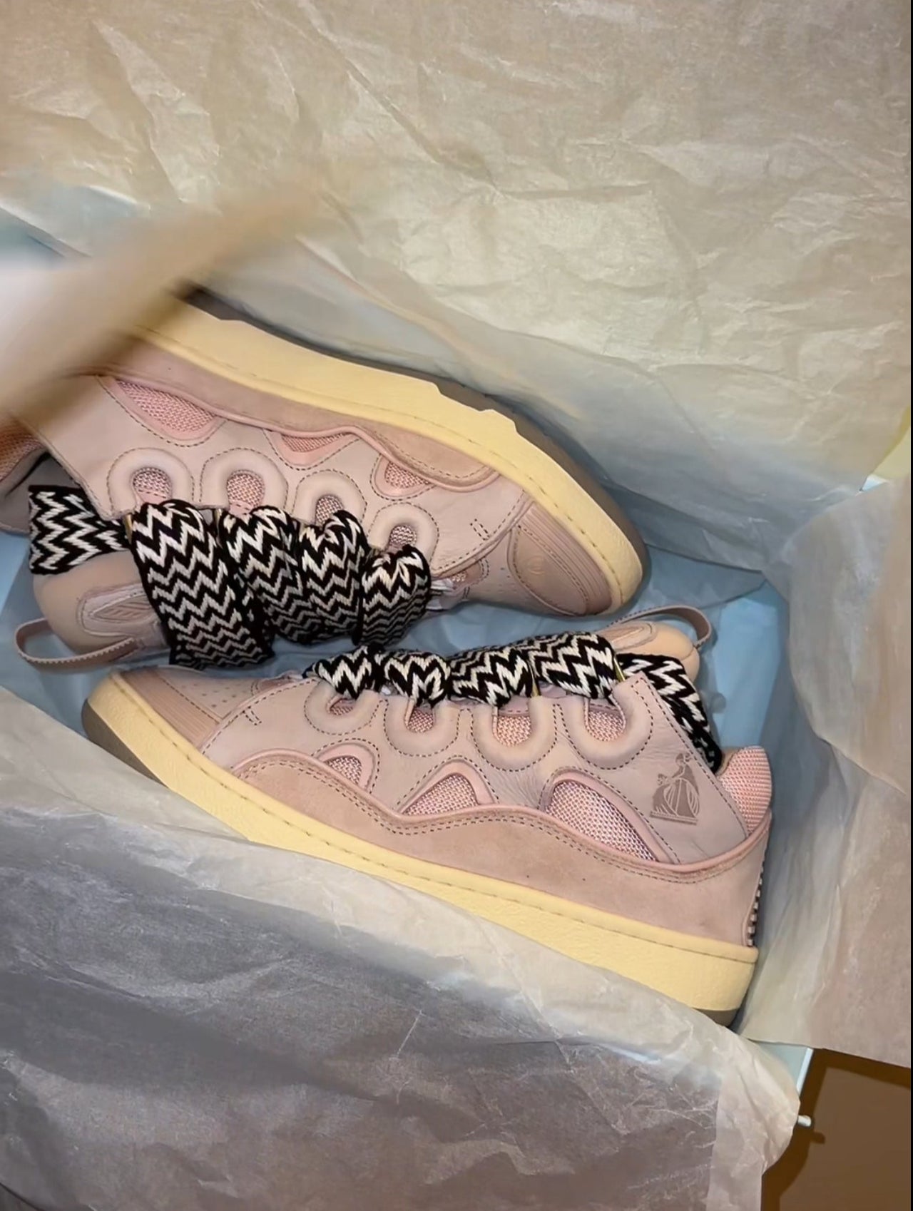 Curb sneakers pink