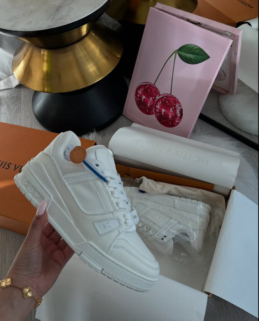LV Trainers white