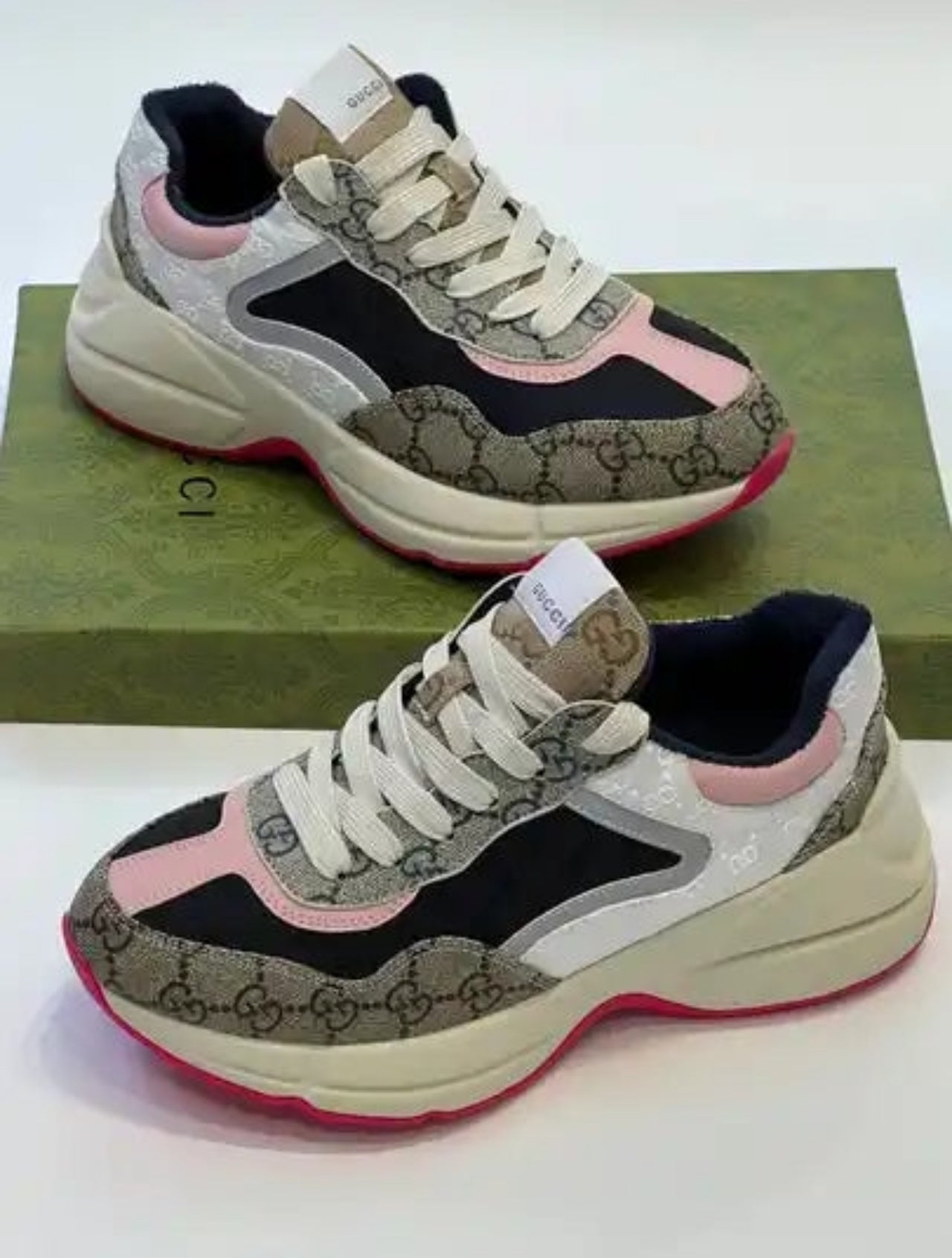 GG Sneakers