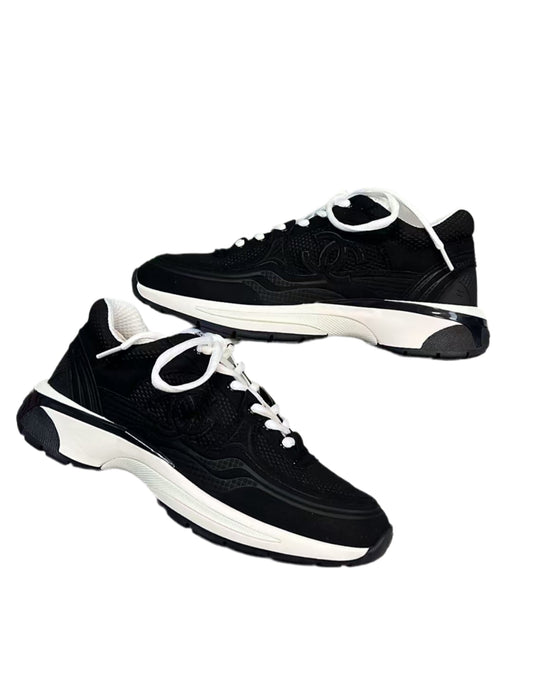 CC Trainers black and white