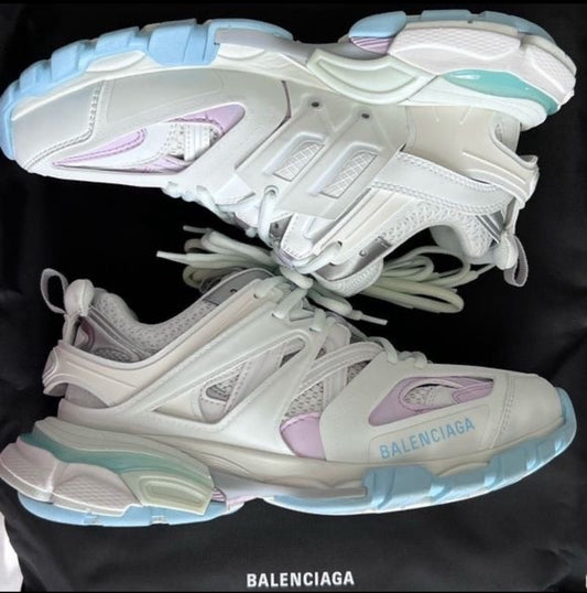 B Tracks Pastel Blue White